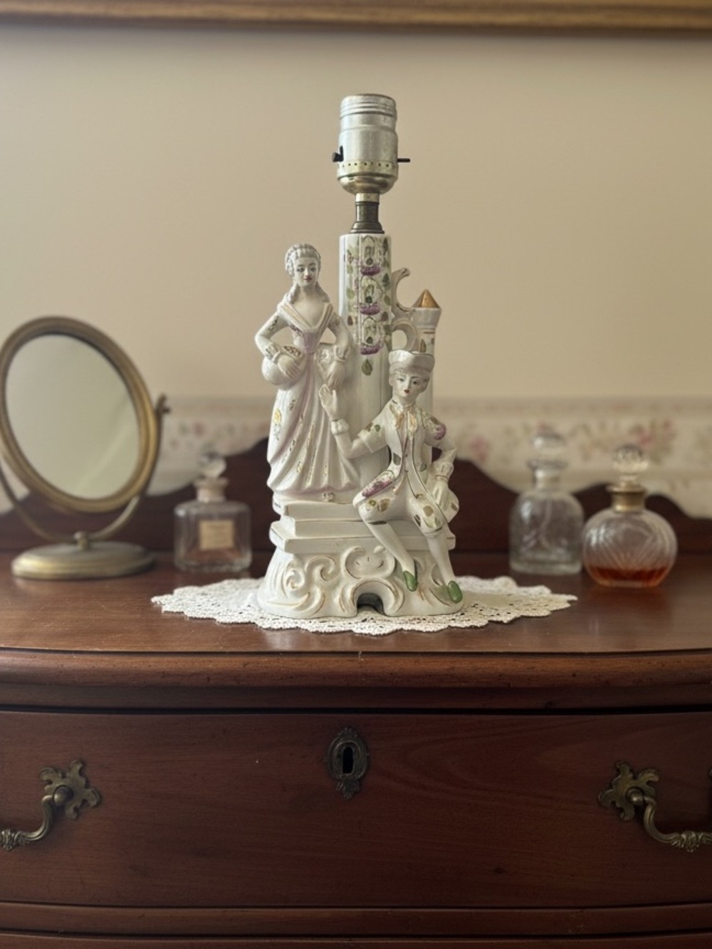 Vintage Mid-Century HandPainted Porcelain Boudoir Vanity Lamp Made in Japan